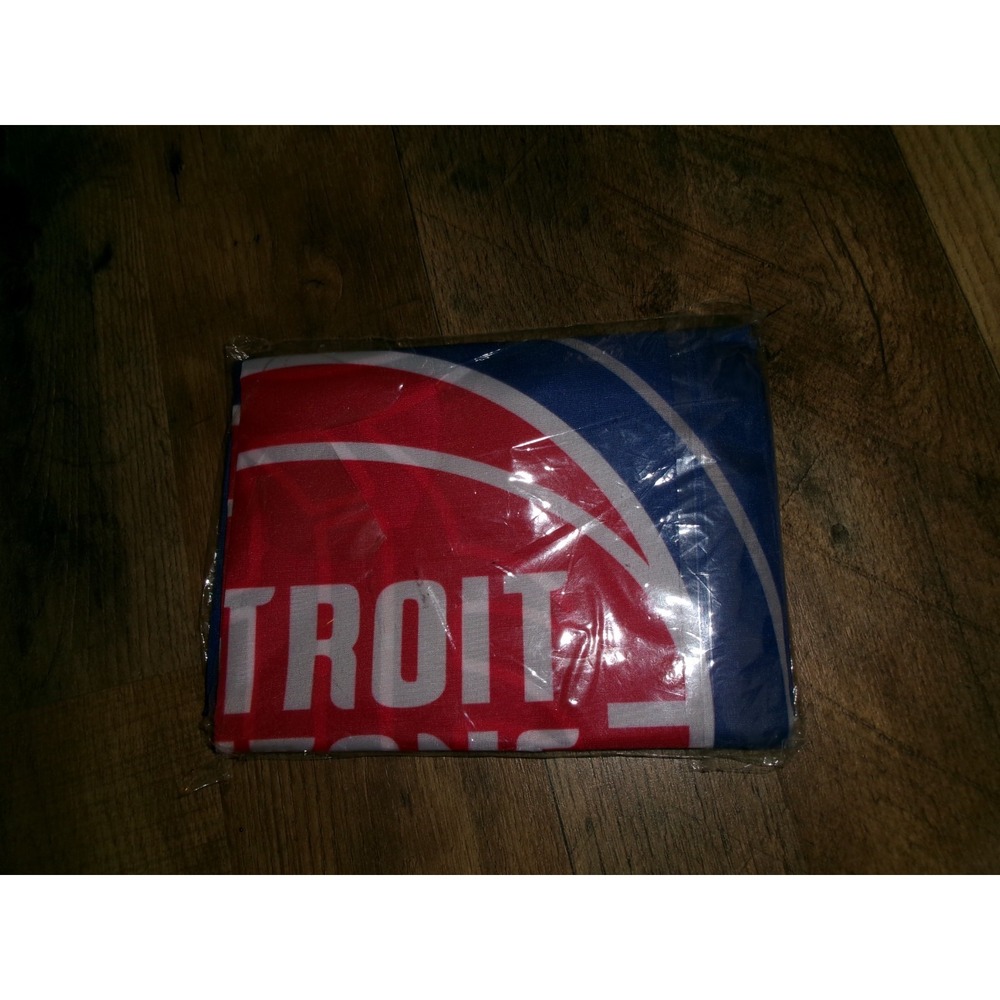 DETROIT PISTONS FLAG BANNER 28X40  PC FAN   VINTAGE J1